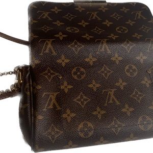 Louis Vuitton crossbody with chain and strap